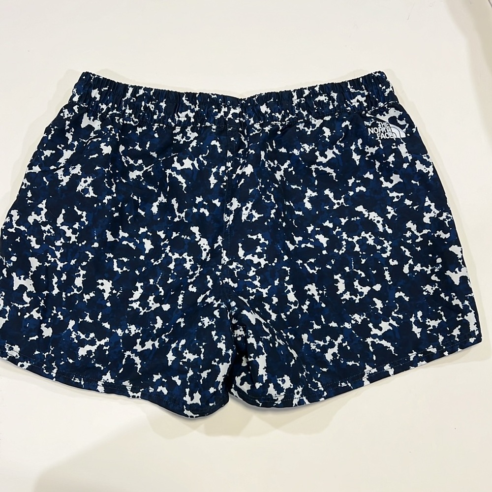 The North Face - navy/black/white athletic shorts‎ - Picture 2 of 7